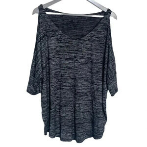 a.n.a. L black 3/4 sleeve cold shoulder V-neck knit top‎
